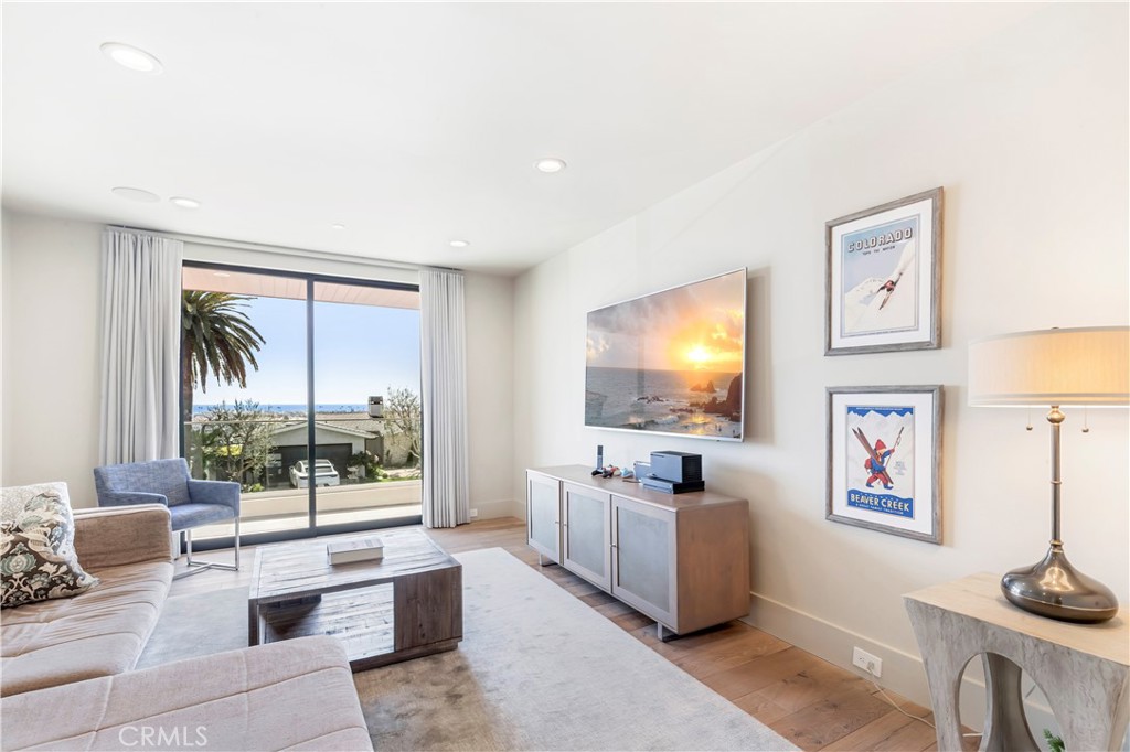 660 Kings Road Newport Beach, CA 92663 - Photo 24 of 41