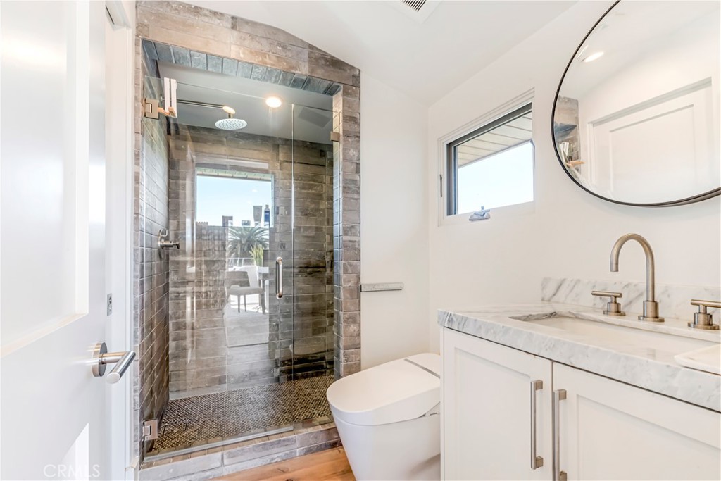 660 Kings Road Newport Beach, CA 92663 - Photo 31 of 41