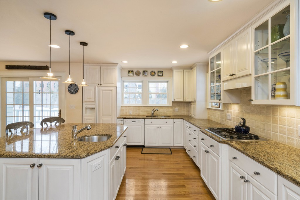 20 Vine Brook Road Lexington, MA 02421 - Photo 3 of 22