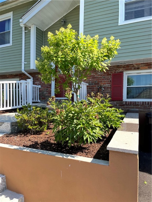 14 Greenview Road Cranston, RI 02920 - Photo 5 of 42 Gallery Image 5