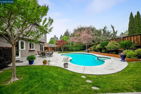 $1,950,000 | 11 Ambleside Court, Danville, CA 94526