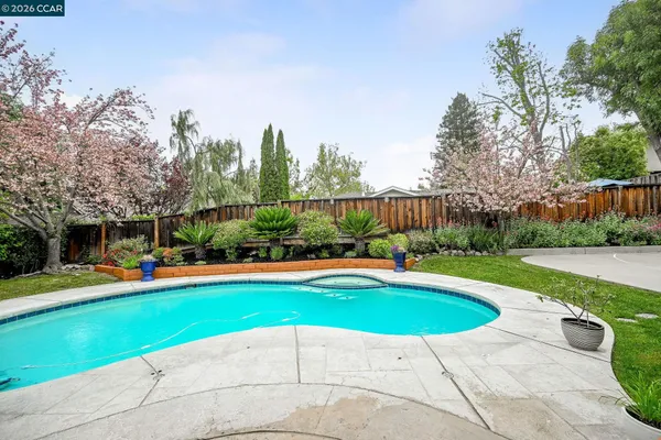 $1,950,000 | 11 Ambleside Court, Danville, CA 94526
