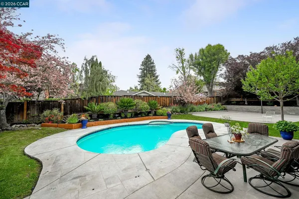 $1,950,000 | 11 Ambleside Court, Danville, CA 94526
