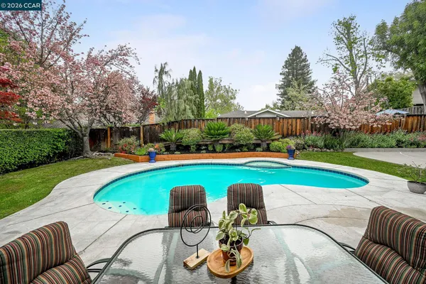 $1,950,000 | 11 Ambleside Court, Danville, CA 94526