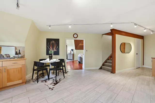 a view of a yard in front of house