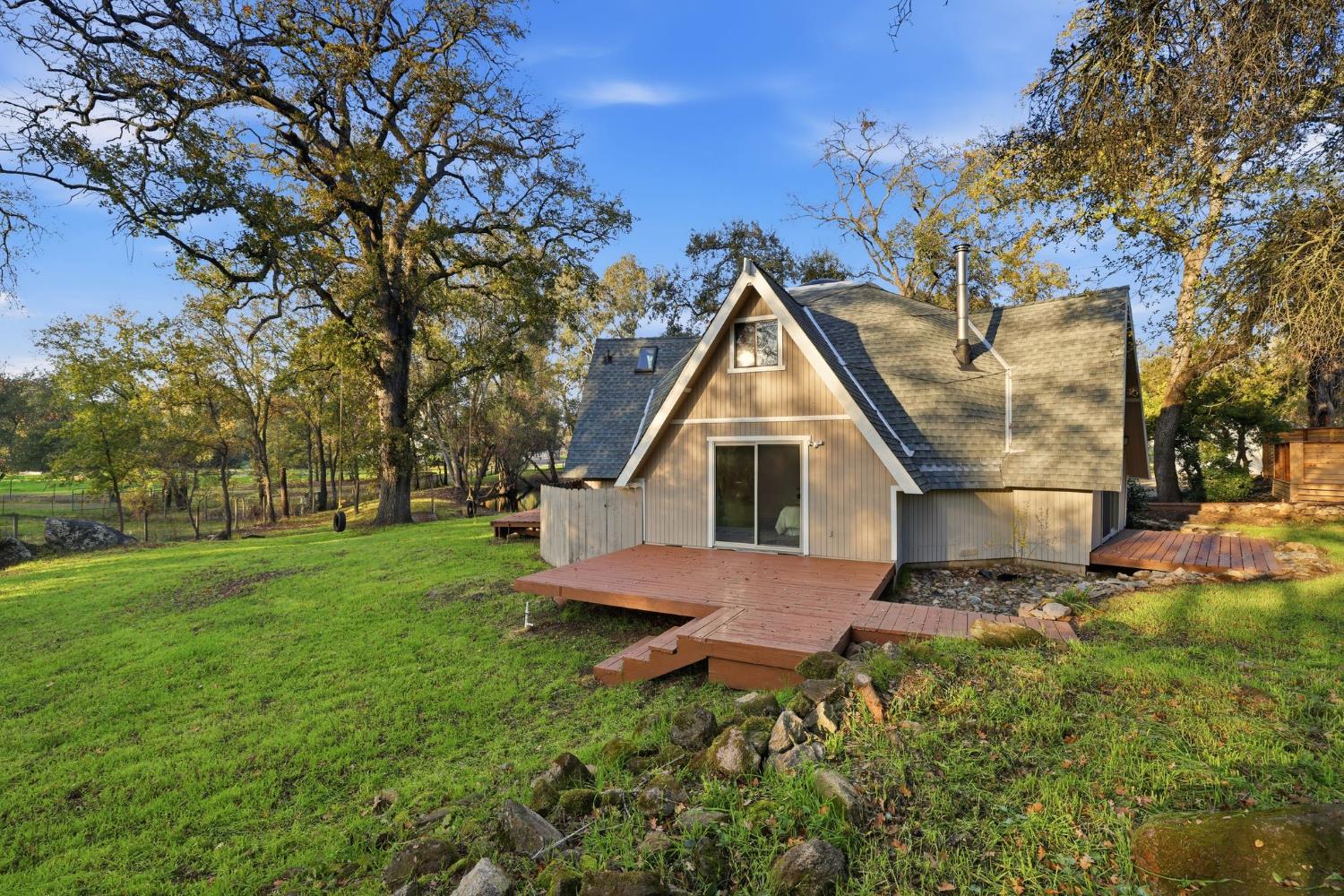 7890 Boren Lane Granite Bay, CA 95746 - Photo 50 of 96 a view of a yard in front of house