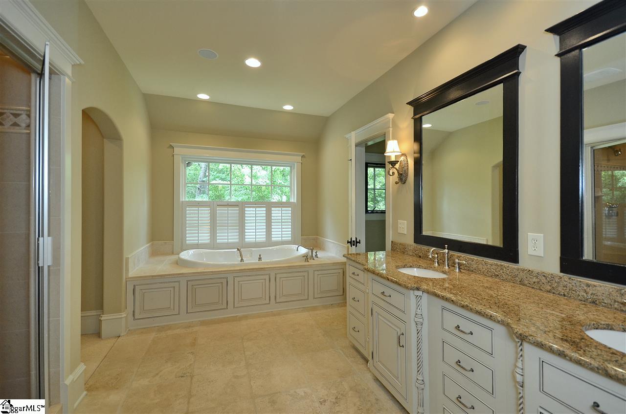 211 Knightsridge Road Travelers Rest, SC 29690 - Photo 8 of 18 Gallery Image 8