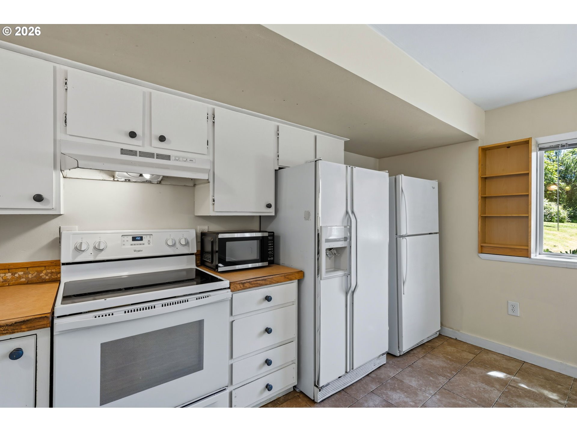 9540 Southwest Terwilliger Boulevard Portland, OR 97219 - Photo 11 of 44