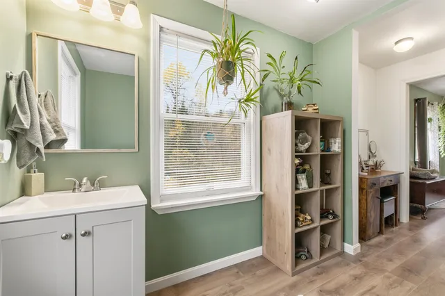 $399,990 | 2016 Hinman Settler Road, Newport, VT 05855