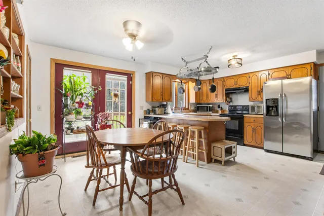 $399,990 | 2016 Hinman Settler Road, Newport, VT 05855