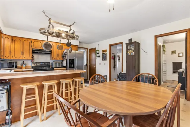 $399,990 | 2016 Hinman Settler Road, Newport, VT 05855