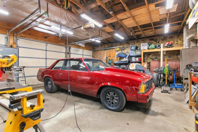 $399,990 | 2016 Hinman Settler Road, Newport, VT 05855