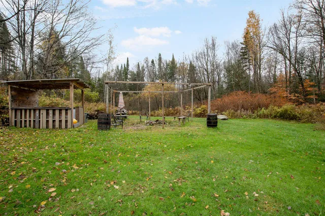 $399,990 | 2016 Hinman Settler Road, Newport, VT 05855