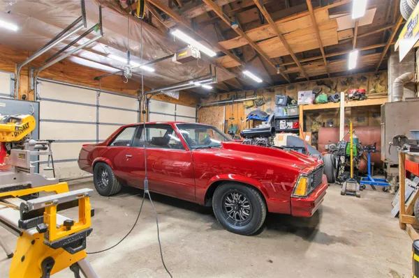 $399,990 | 2016 Hinman Settler Road, Derby, VT 05855