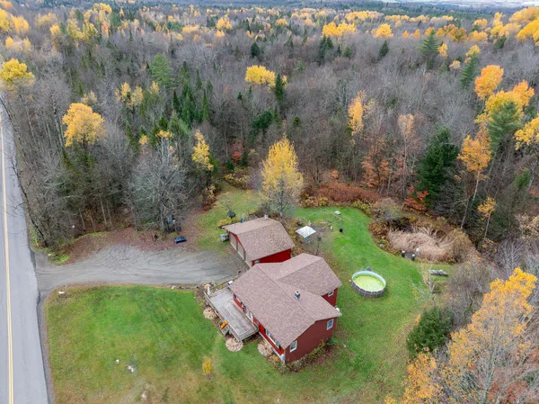$394,990 | 2016 Hinman Settler Road, Derby, VT 05855