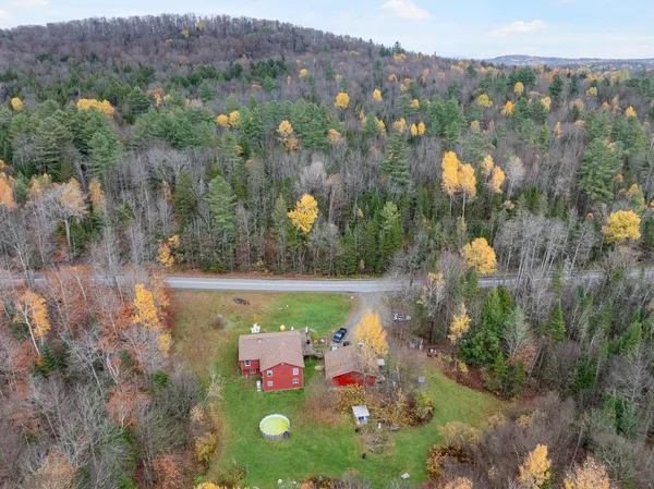 $394,990 | 2016 Hinman Settler Road, Derby, VT 05855