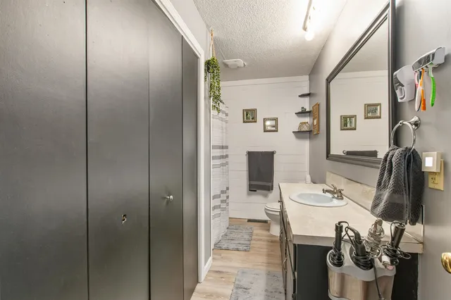 $399,990 | 2016 Hinman Settler Road, Newport, VT 05855