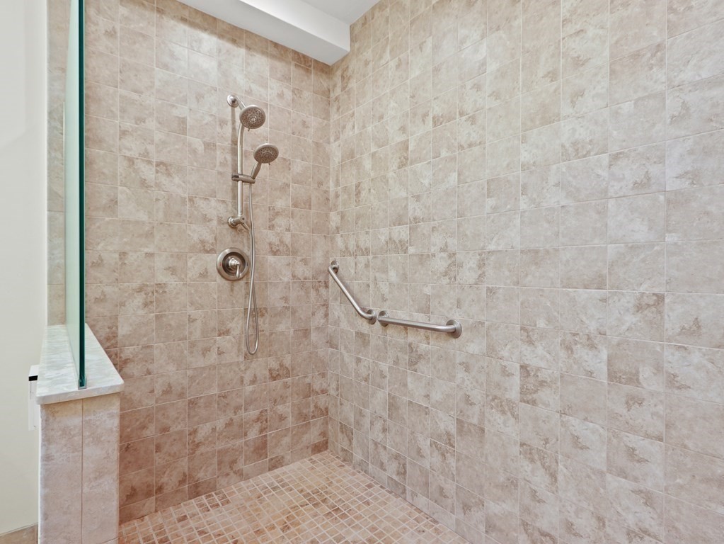 52 Bennett Street Boston, MA 02135 - Photo 13 of 33