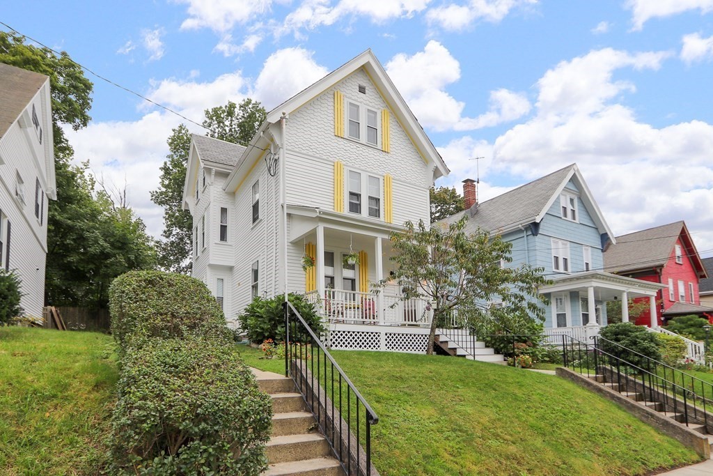 52 Bennett Street Boston, MA 02135 - Photo 2 of 33