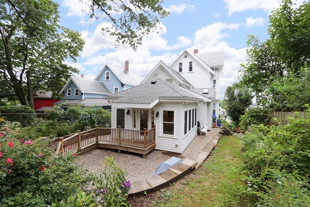 52 Bennett Street Boston, MA 02135 - Photo 28 of 33