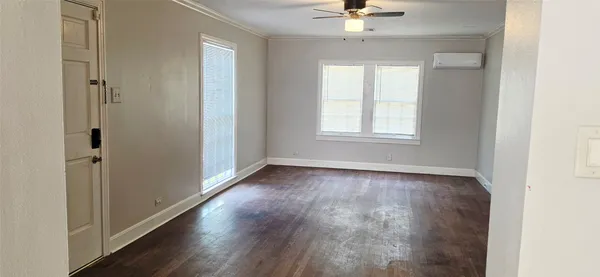 $2,300 | 8548 Findlay Street, Houston, TX 77017
