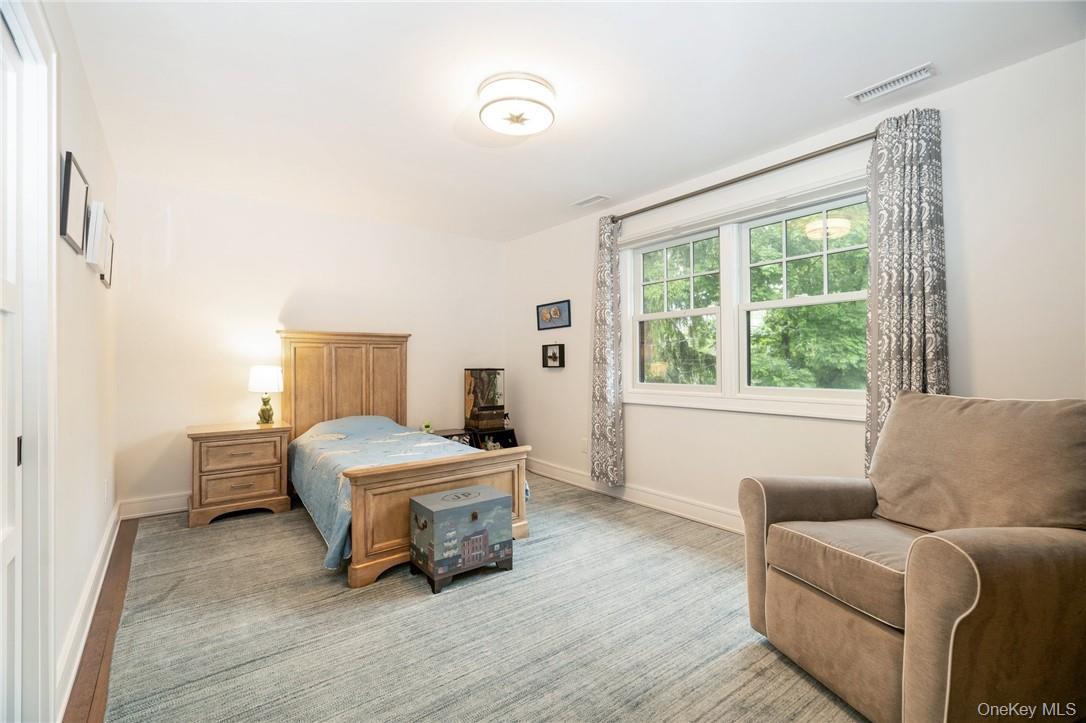 10 Loewen Court Rye, NY 10580 - Photo 22 of 35