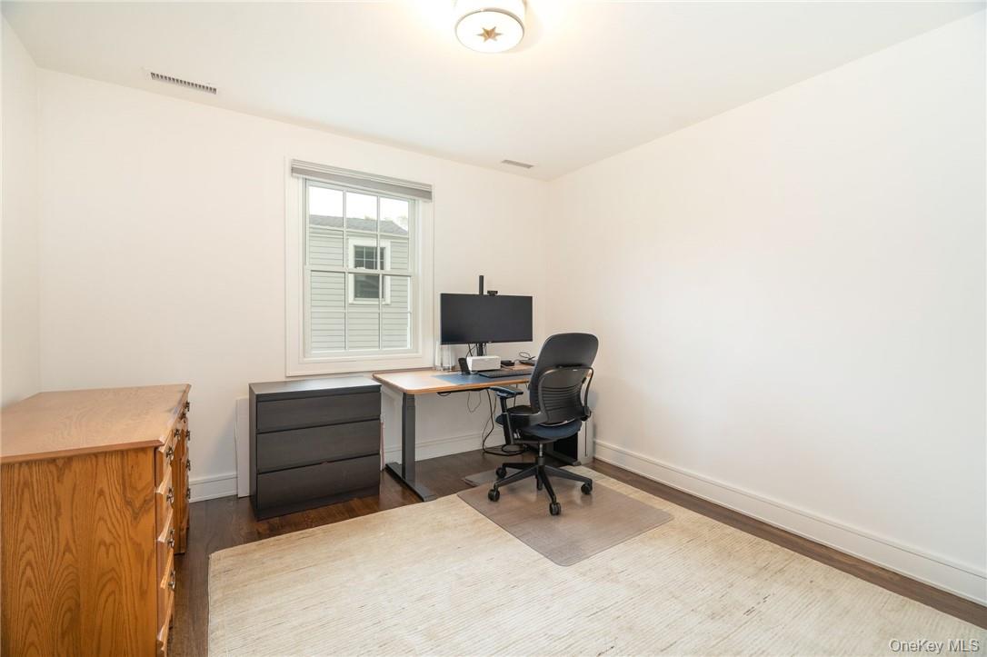 10 Loewen Court Rye, NY 10580 - Photo 23 of 35