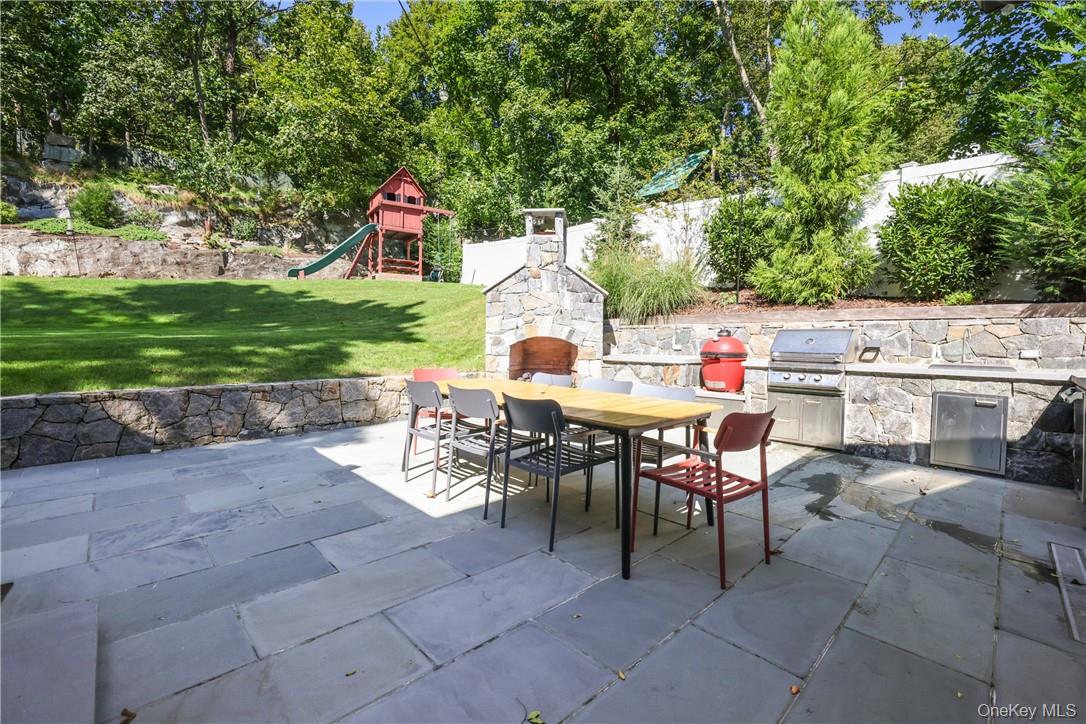 10 Loewen Court Rye, NY 10580 - Photo 30 of 35