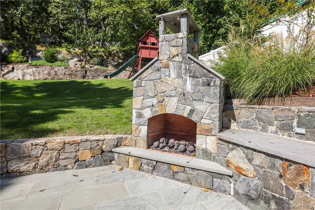 10 Loewen Court Rye, NY 10580 - Photo 31 of 35