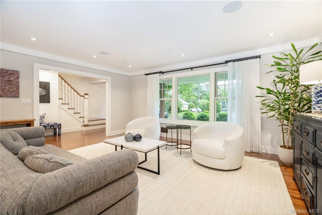 10 Loewen Court Rye, NY 10580 - Photo 6 of 35