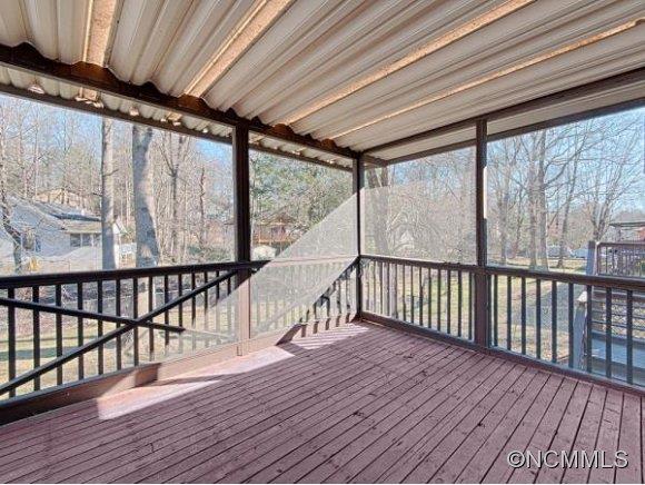 16 Oakbrook Road Fletcher, NC 28732 - Photo 10 of 24