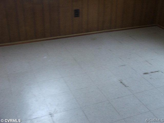 2231 Mountain Hall Road Crewe, VA 23930 - Photo 3 of 6 a view of basement