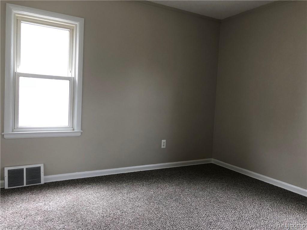 22845 Roxana Avenue Eastpointe, MI 48021 - Photo 13 of 24 Photo Sep 06, 11 24 30 AM.jpg
