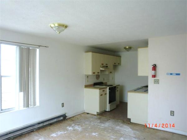 20 Knox Street, Unit 44 Lawrence, MA 01841 - Photo 2 of 14