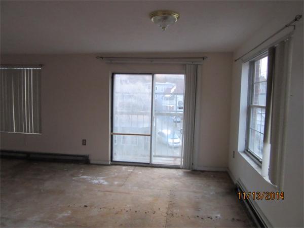 20 Knox Street, Unit 44 Lawrence, MA 01841 - Photo 3 of 14