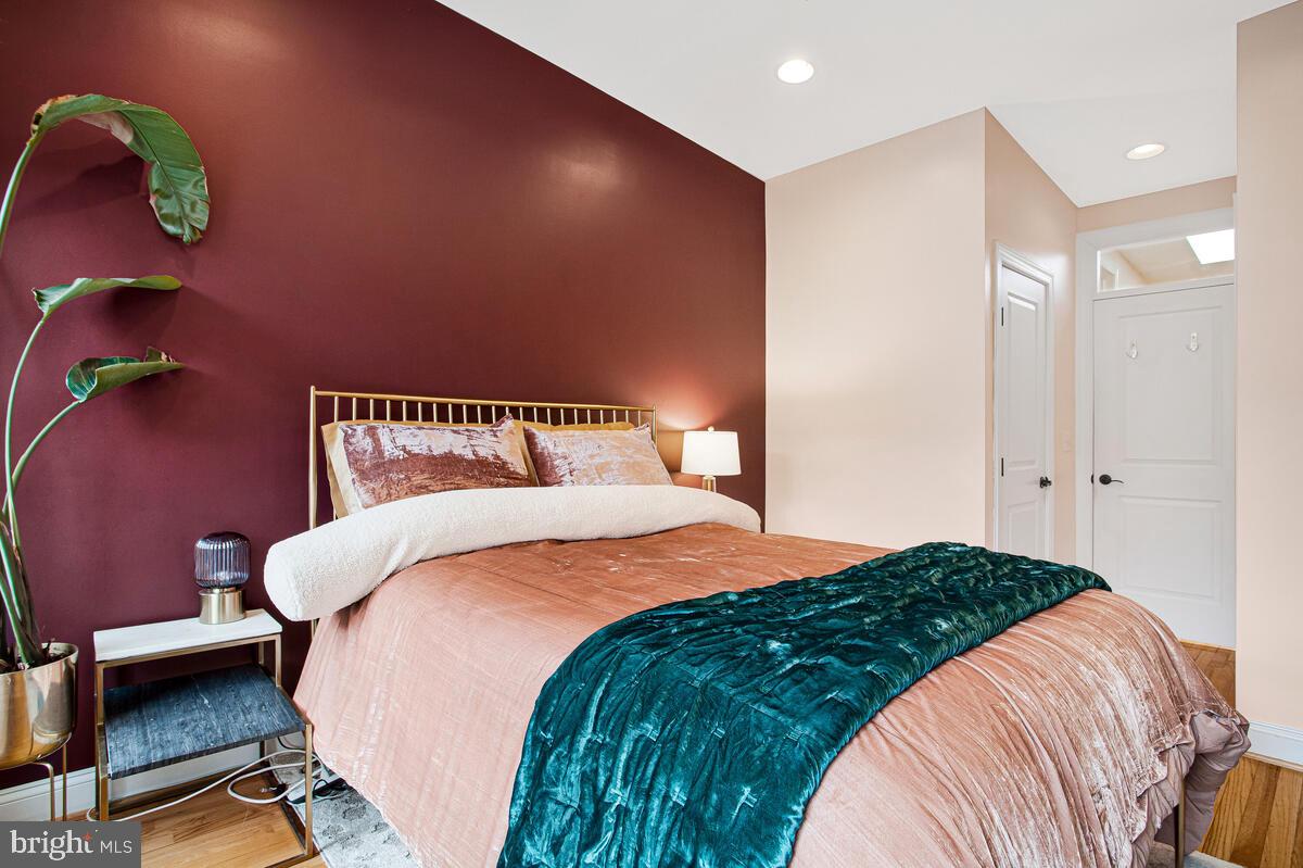 432 East Clement Street Baltimore, MD 21230 - Photo 19 of 39 Primary bedroom