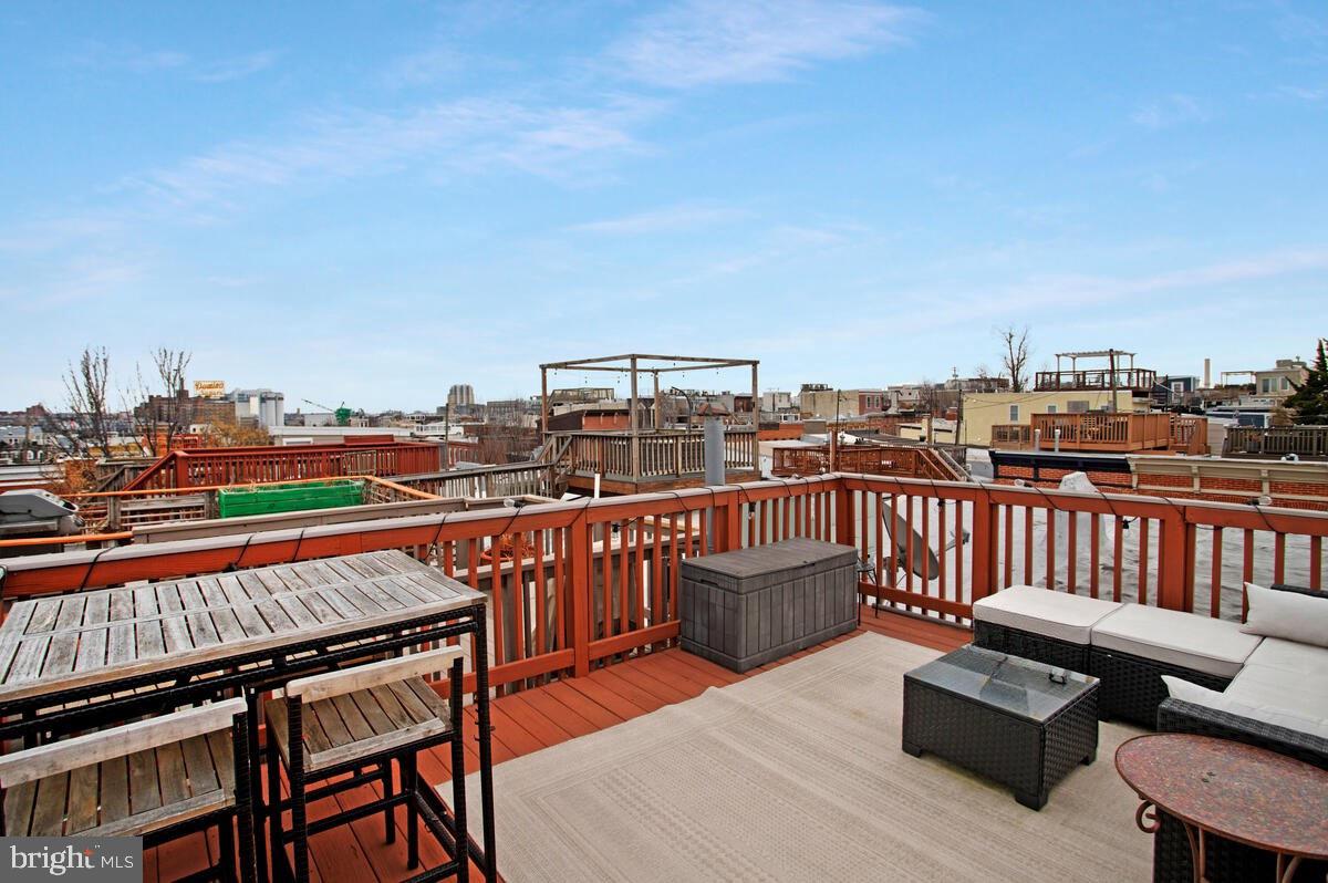 432 East Clement Street Baltimore, MD 21230 - Photo 3 of 39 Rooftop with Domino Sugar sign views!