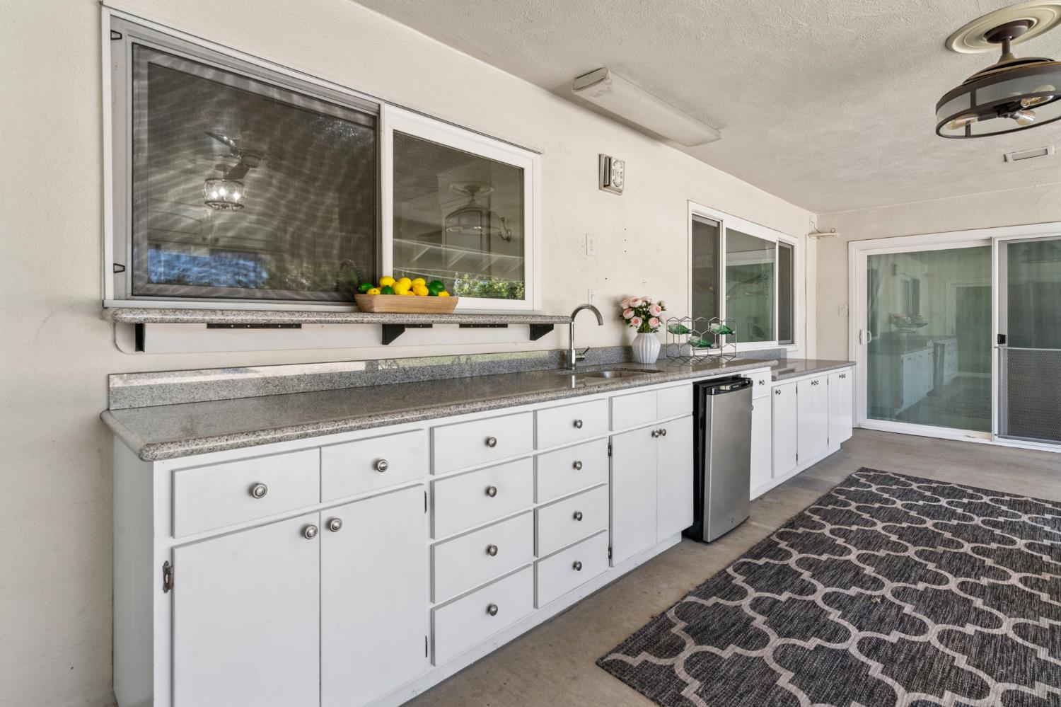 2433 Broadridge Way Stockton, CA 95209 - Photo 42 of 67