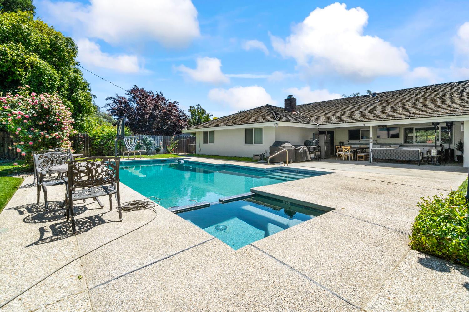 2433 Broadridge Way Stockton, CA 95209 - Photo 50 of 67