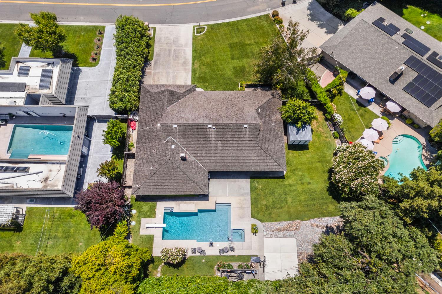 2433 Broadridge Way Stockton, CA 95209 - Photo 61 of 67 an aerial view of a house