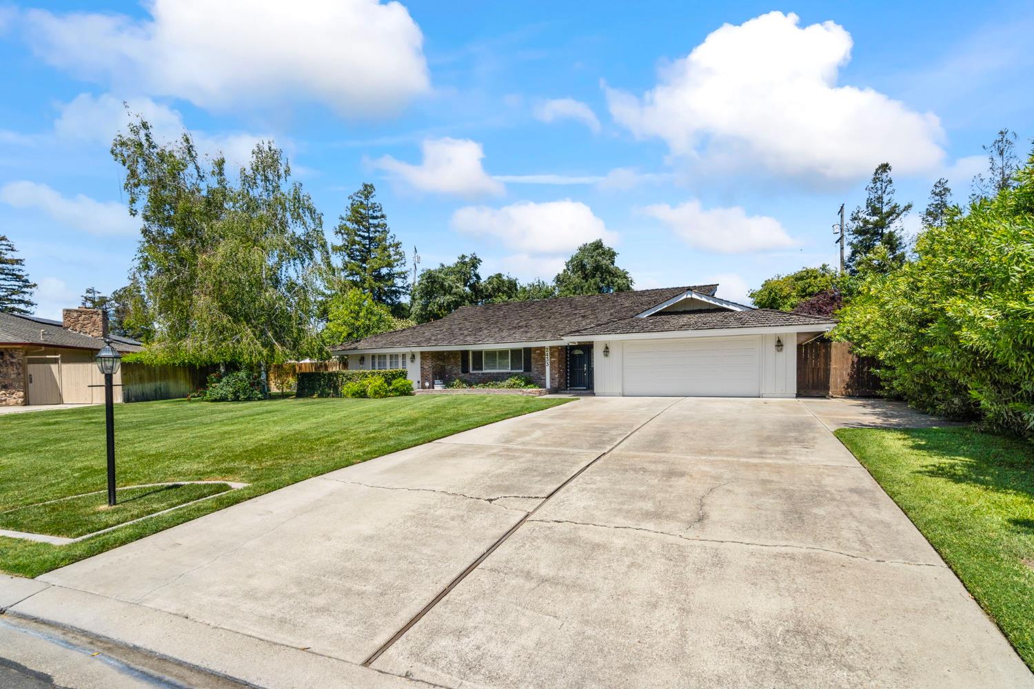 2433 Broadridge Way Stockton, CA 95209 - Photo 7 of 67