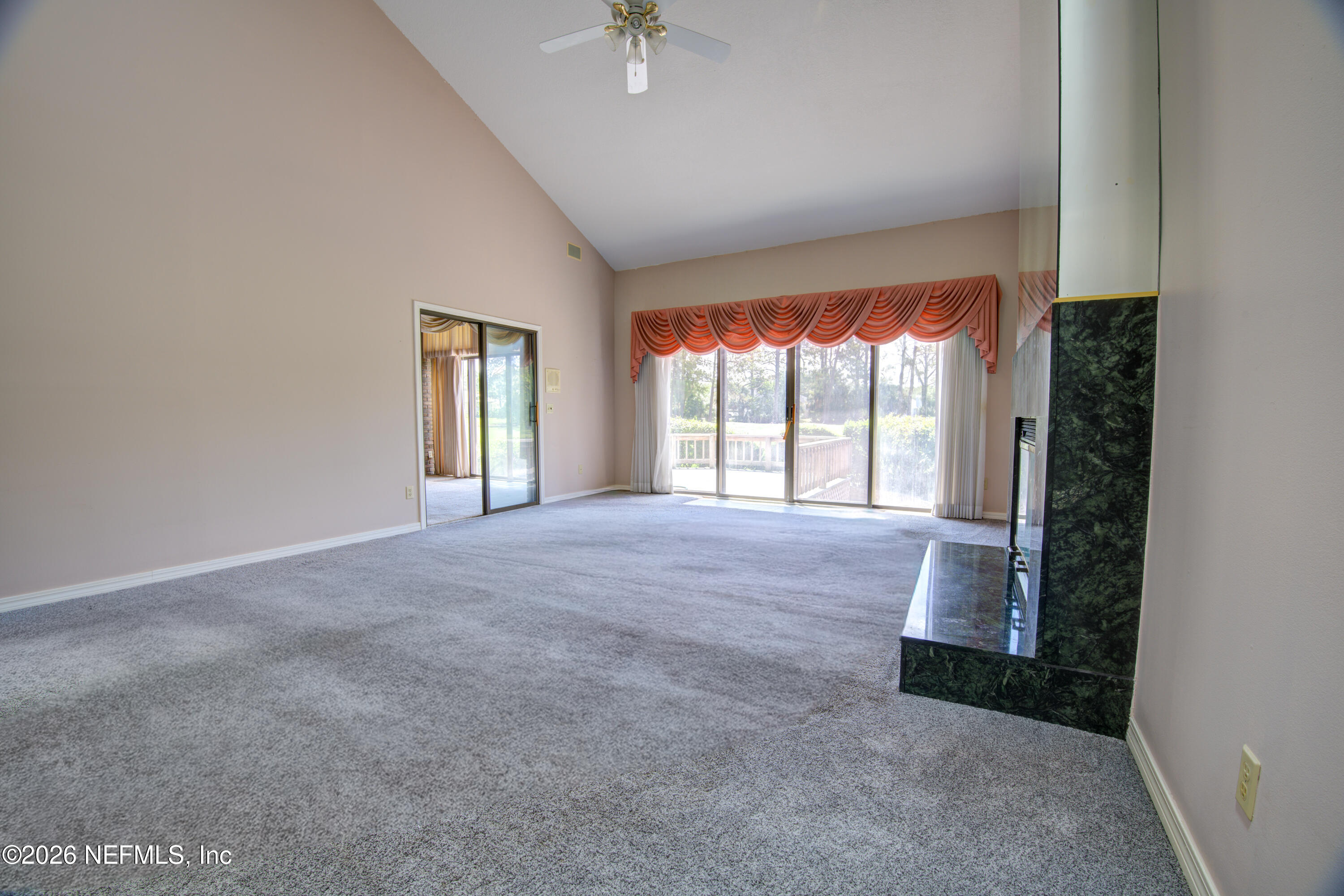 4251 Monument Road, Unit 403 Jacksonville, FL 32225 - Photo 9 of 37 Living Rm