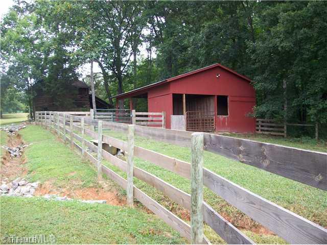 3225 Stillwell Road Summerfield, NC 27358 - Photo 6 of 16 Stable/Barn.