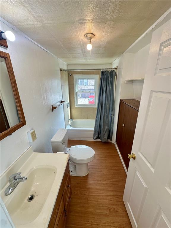 1023 Burtner Road Natrona Heights, PA 15065 - Photo 18 of 33 a bathroom with a sink toilet and tub