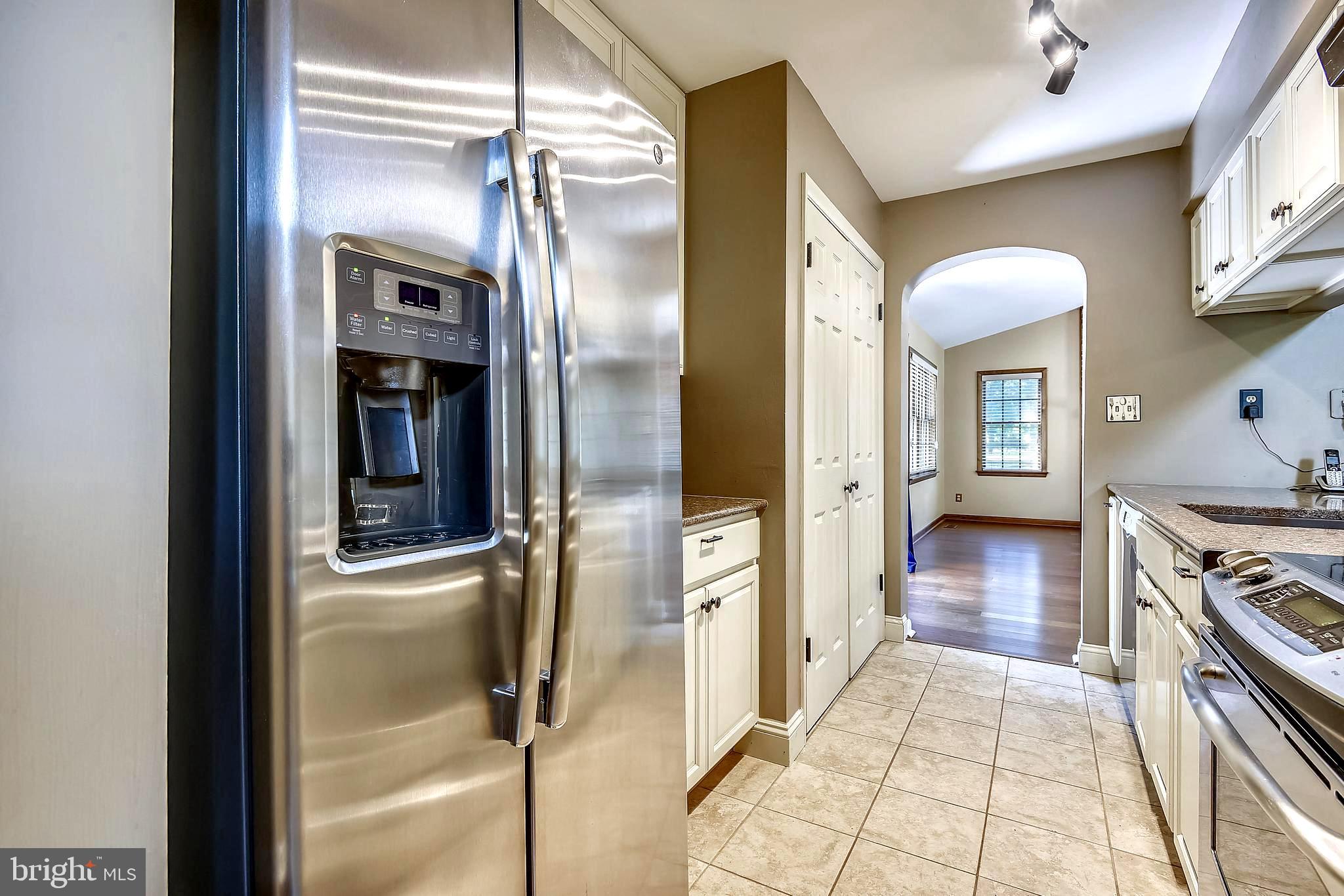 201 Queens Colony High Road Stevensville, MD 21666 - Photo 13 of 36 Quality Stainless Appliances . Track Lighting
