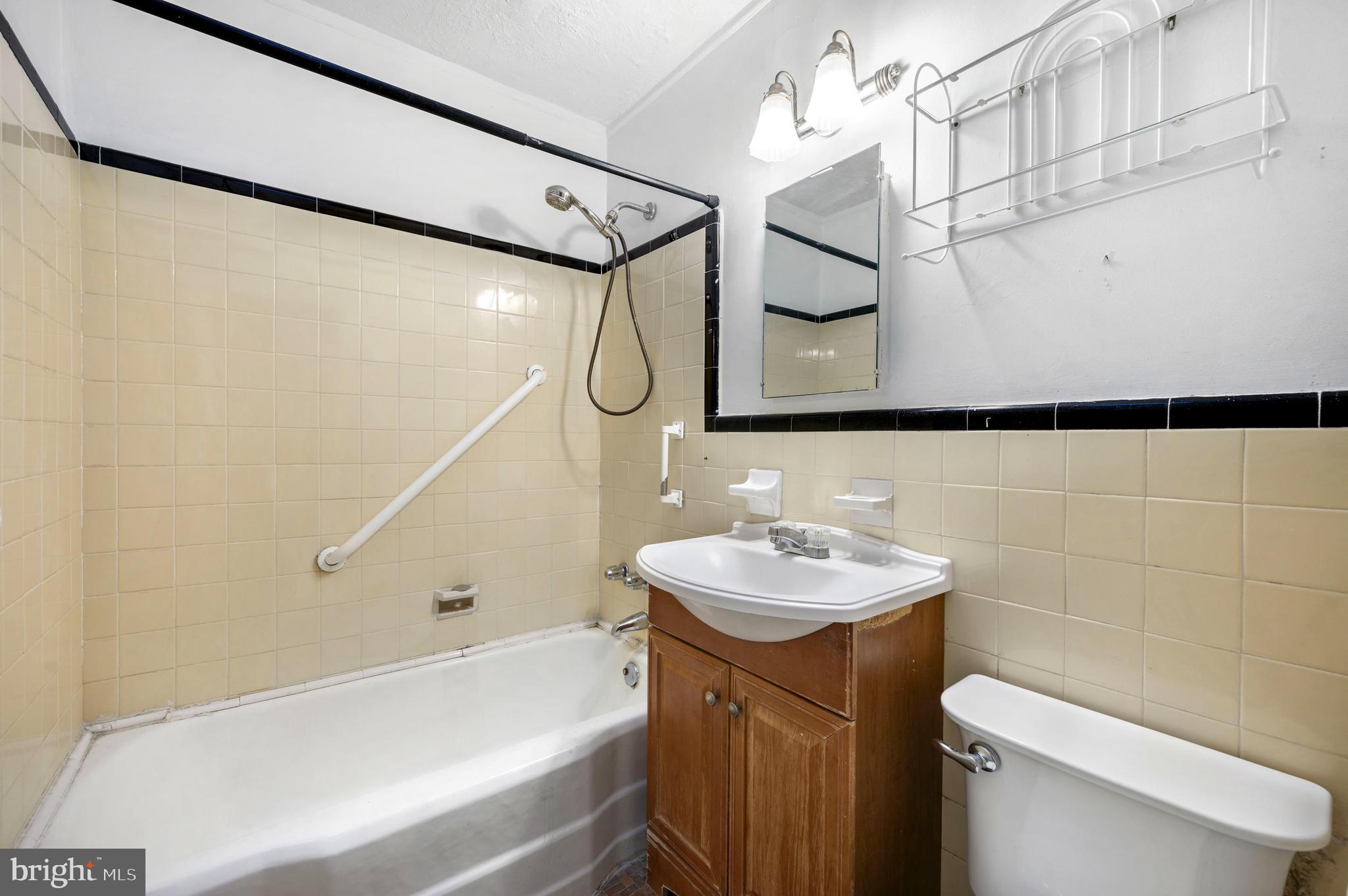 7708 Rugby Street Philadelphia, PA 19150 - Photo 11 of 15 Full Bathroom