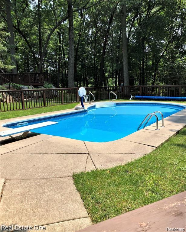 3511 Fenton Road Hartland, MI 48353 - Photo 40 of 47 Summer Time Fun