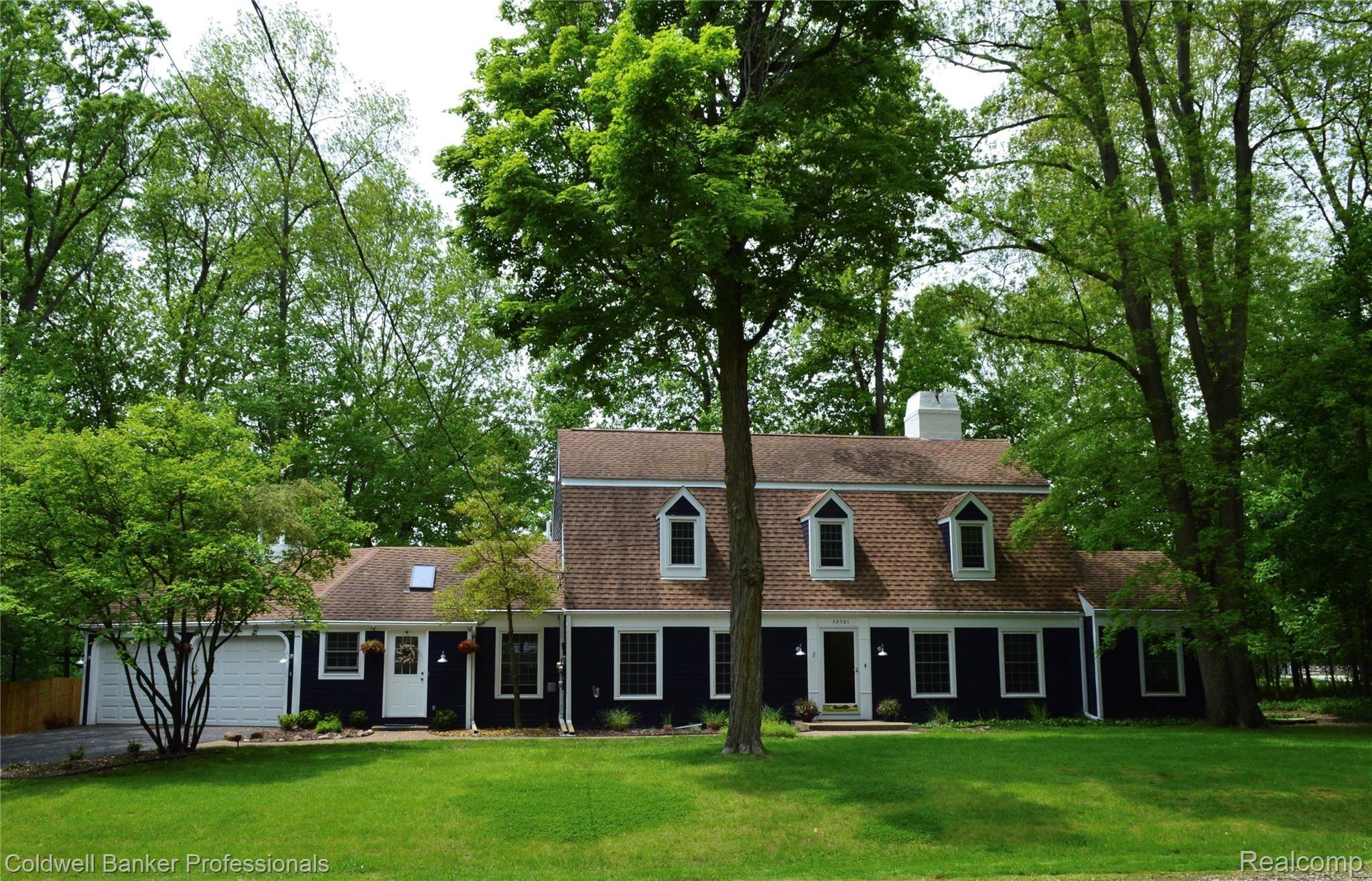 34501 Quaker Valley Road Farmington, MI 48331 - Photo 1 of 43 fullsizeoutput_7f74.jpeg