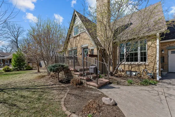 $339,900 | 2405 23rd Avenue A, Moline, IL 61265