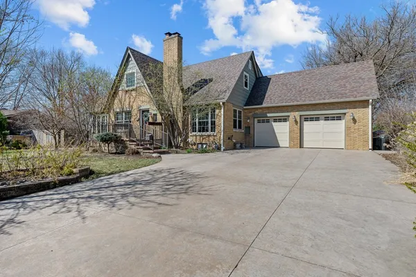 $339,900 | 2405 23rd Avenue A, Moline, IL 61265